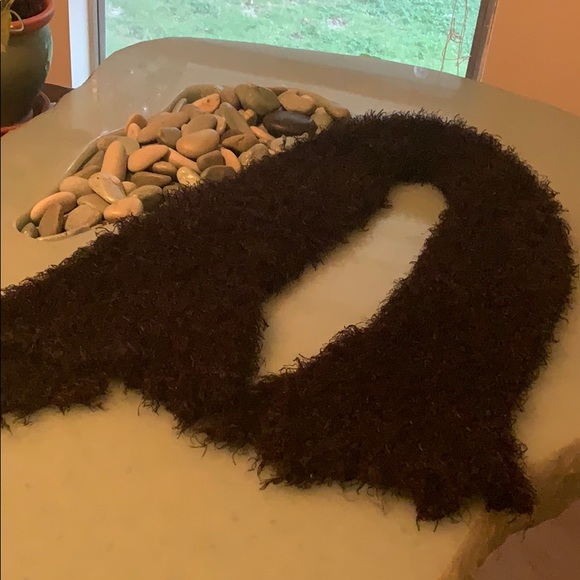 Scarf very stretchy - Picture 1 of 5